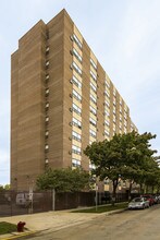 Good Shephard Manor in Chicago, IL - Foto de edificio - Building Photo