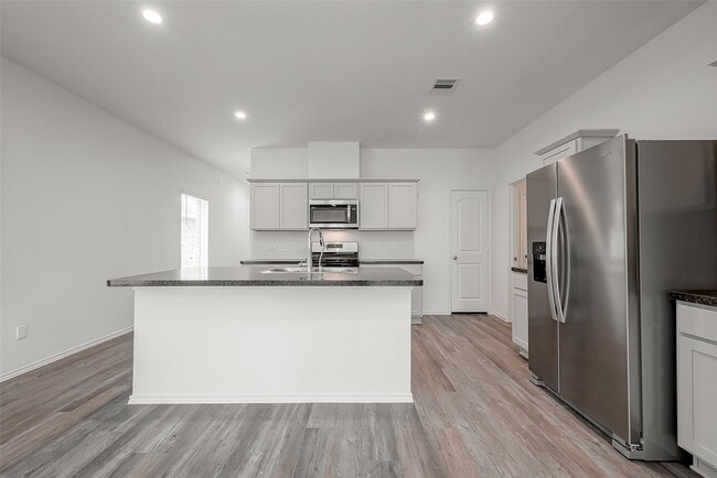 property at 5619 Vintage Oakmont Dr