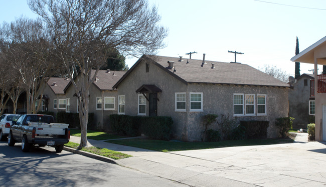 1496 N Mountain View Ave in San Bernardino, CA - Building Photo - Building Photo