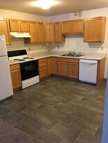 3555 Old Richardson Hwy, Unit Apt 1 in North Pole, AK - Building Photo