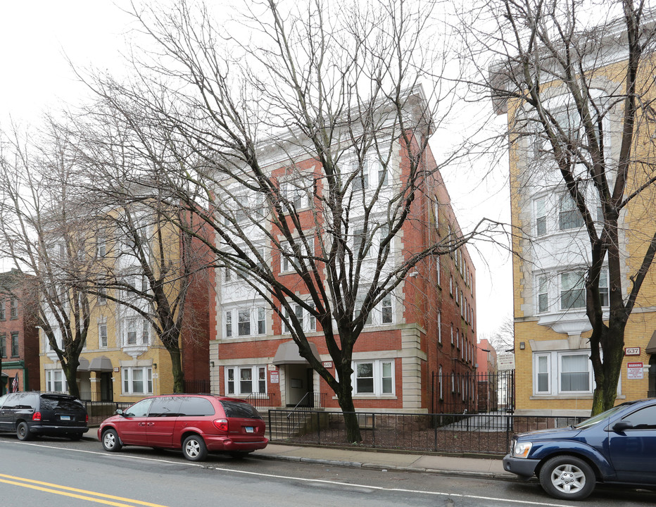 645 Broad St in Hartford, CT - Building Photo