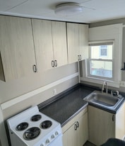 24 High St, Unit A in Sabattus, ME - Building Photo