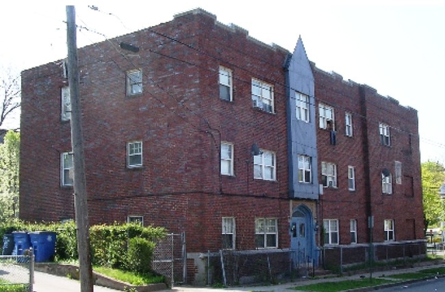 1609 Chapel St in New Haven, CT - Foto de edificio - Building Photo