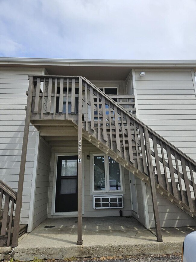 2421 S McKinley St-Unit -2421 S. McKinley Street #B in Casper, WY - Building Photo - Building Photo