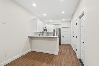 189 Sherman Ave in Jersey City, NJ - Building Photo - Building Photo
