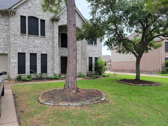 3715 Pinehurst Dr in Pearland, TX - Building Photo - Building Photo