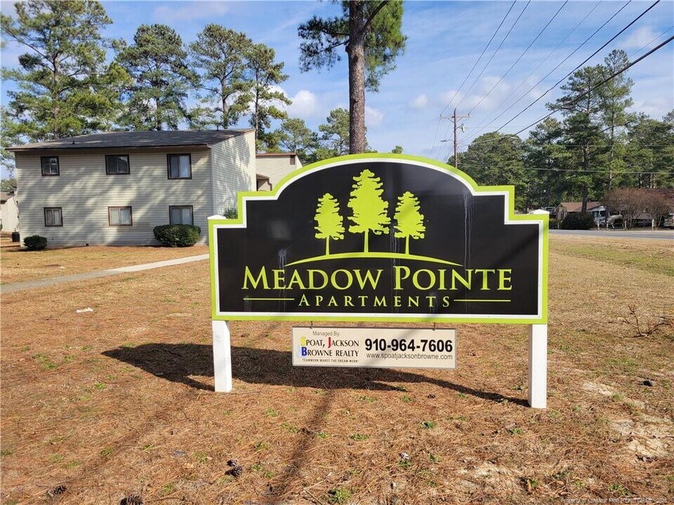 921 Applewood Ln in Fayetteville, NC - Building Photo