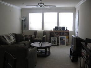 12000 Market St, Unit 78 in Reston, VA - Building Photo - Building Photo