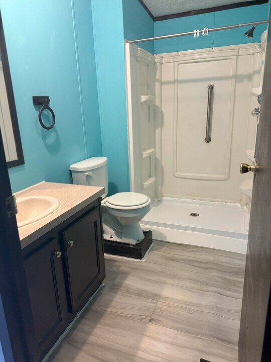 131 Island Rd in Phoenix, NY - Building Photo