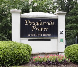 Douglasville Proper in Douglasville, GA - Foto de edificio - Building Photo