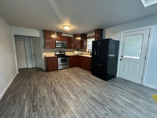130 Damascus Rd in Russellville, AR - Building Photo - Building Photo