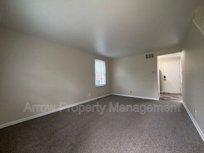 5301 Benton St in Lincoln, NE - Building Photo - Building Photo