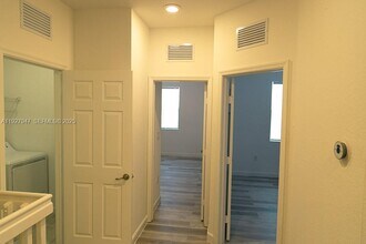 3434 W 104th Terrace in Hialeah, FL - Building Photo - Building Photo