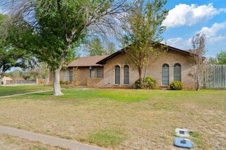 13 Nighthawk Trail in Del Rio, TX - Building Photo - Building Photo