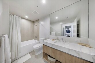 698 N Miami Ave in Miami, FL - Building Photo - Building Photo