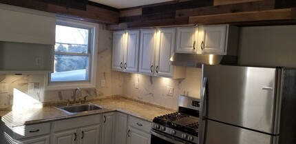 37 Delaware Ave in Bloomfield, NJ - Building Photo - Building Photo