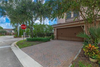 13011 Riverwalk Cir N in Plantation, FL - Building Photo - Building Photo