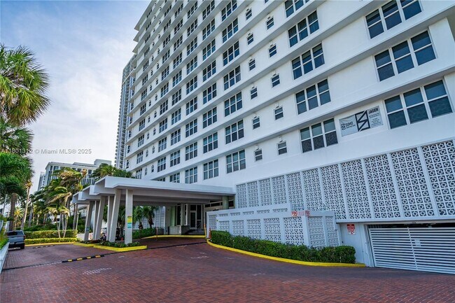 property at 4747 Collins Ave
