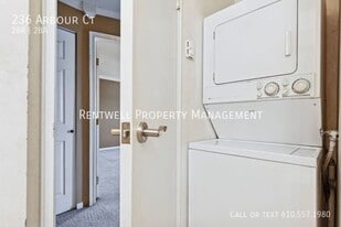 236 Arbour Ct in North Wales, PA - Building Photo