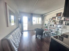 1500 Dogwood St in Campbell River, BC - Building Photo - Building Photo