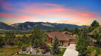 3573 N Elkview Dr in Eden, UT - Building Photo