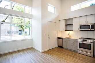 2320 N Vancouver Ave in Portland, OR - Building Photo - Building Photo