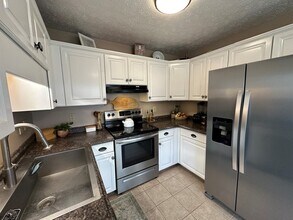 1008 Hunt Ct W in Pleasant View, TN - Building Photo - Building Photo