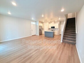 16336 NE 21st St in Vancouver, WA - Building Photo - Building Photo