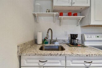 1377 S Washington Ave in Clearwater, FL - Building Photo - Building Photo