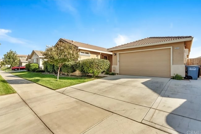 4925 Durant Way in Merced, CA - Building Photo - Building Photo