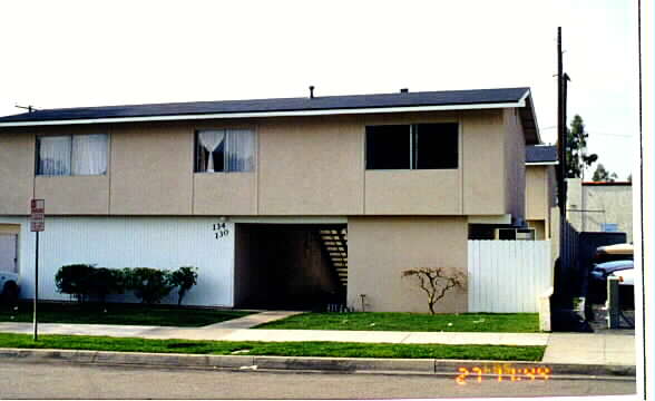 130 S Hamlin St in Orange, CA - Building Photo