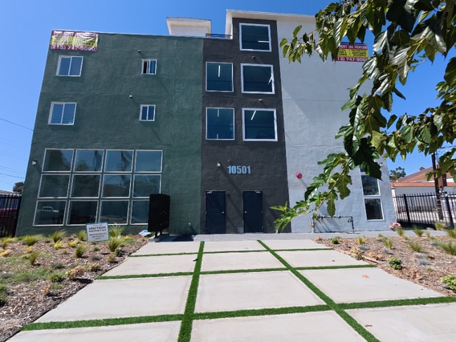 10501 Wilmington Ave