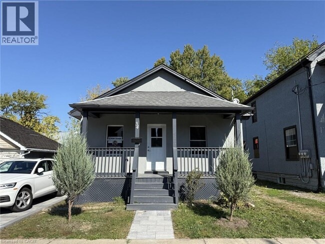 property at 34 Welland St