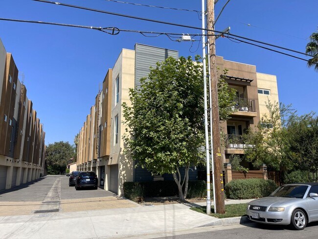 14107 W Monroe Pl in Los Angeles, CA - Building Photo - Building Photo