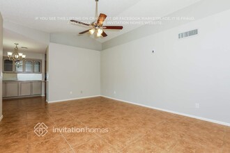 1055 N Recker Rd in Mesa, AZ - Building Photo - Building Photo