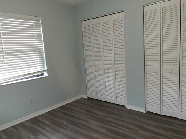 4648 Summit Blvd in West Palm Beach, FL - Building Photo - Building Photo