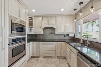 1717 Danbury Dr in Sun City Center, FL - Building Photo - Building Photo