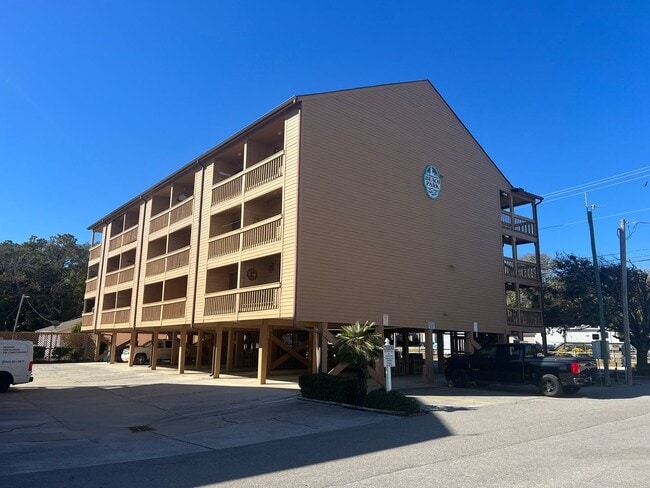 3211 Springmaid Blvd in Myrtle Beach, SC - Building Photo - Building Photo