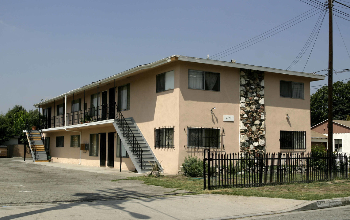 2723 Nevada Ave in El Monte, CA - Foto de edificio