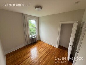 34 Portland Pl in Yonkers, NY - Building Photo - Building Photo