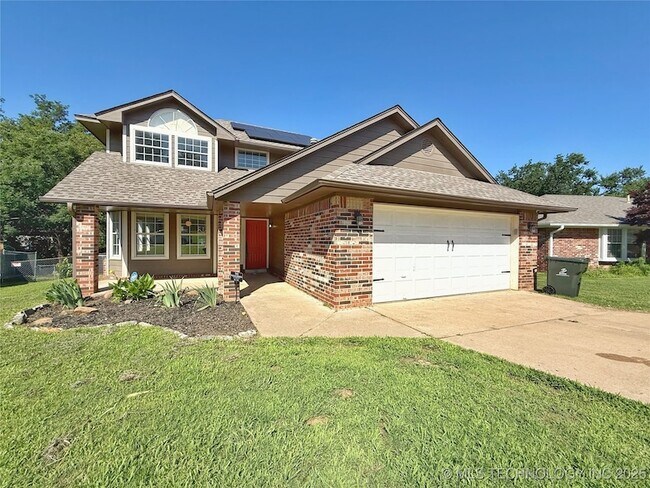 3610 E 55th Pl