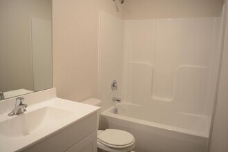 248 Yorktown Ln in Sanford, NC - Building Photo - Building Photo