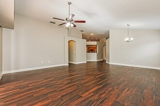 31422 Wrencrest Dr in Wesley Chapel, FL - Building Photo - Building Photo