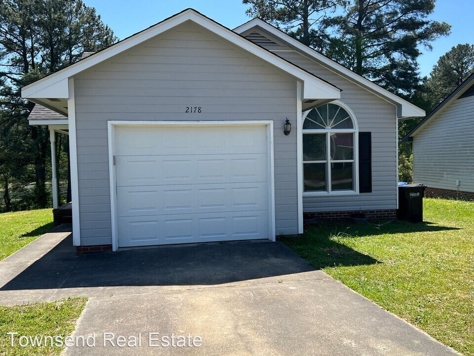 2178 Skyview Dr Photo