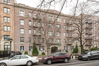 374 Eastern Pky in Brooklyn, NY - Building Photo - Primary Photo