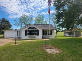1112 VZ Co Rd 1703 in Grand Saline, TX - Building Photo