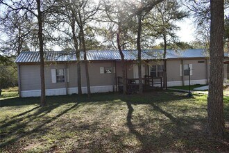 399 Pope Bend N in Cedar Creek, TX - Building Photo - Building Photo