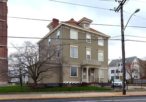 635 Broadway Apartments