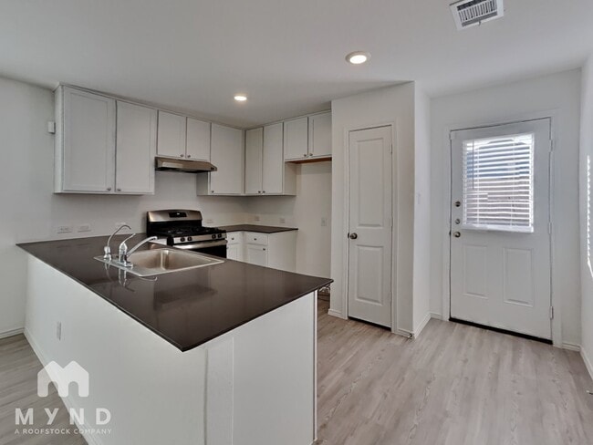 14123 Chemtou Trl in San Antonio, TX - Building Photo - Building Photo