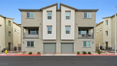 2649 Green Envy Ave, Unit 4309 in North Las Vegas, NV - Building Photo - Building Photo